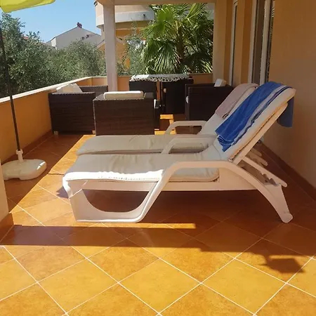 Апартаменти Jelena *