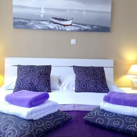 Апартаменти Jelena