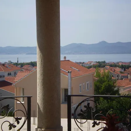 Апартаменти Jelena