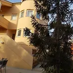 Jelena Апартаменти Задар